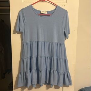 longer shirt great to wear with leggings. ordered in wrong size so never worn